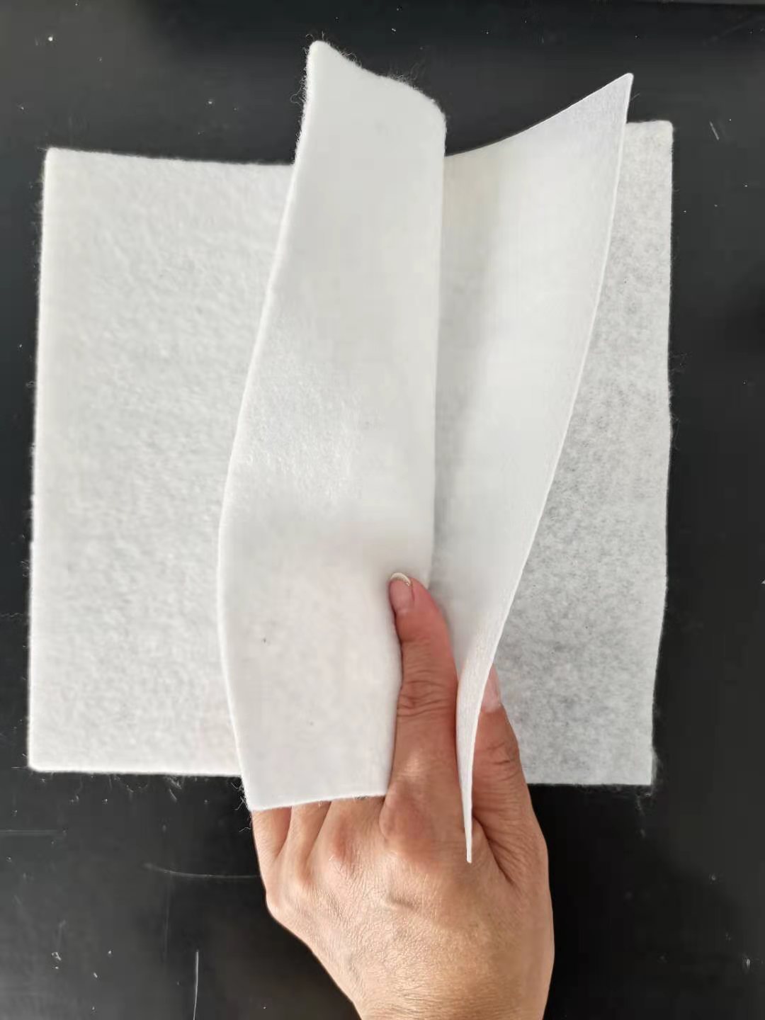 人工湖復合土工膜的施工方案