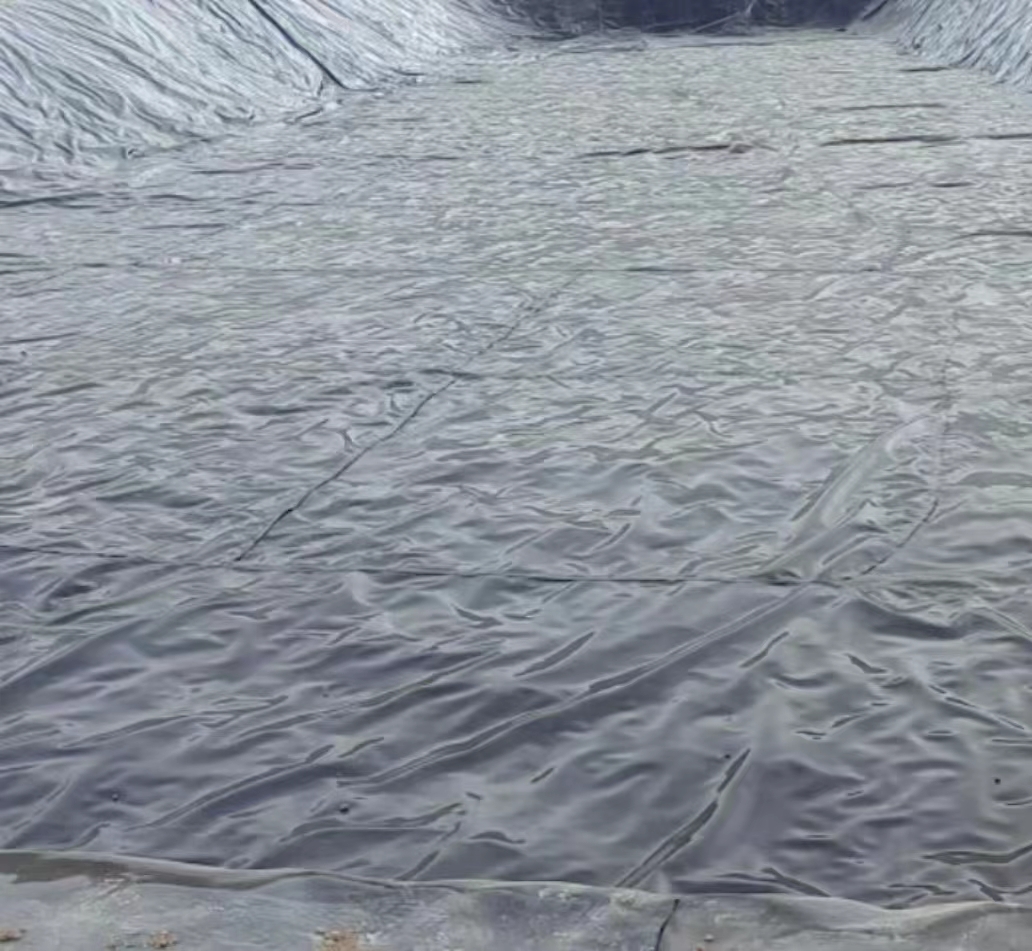 土工膜的使用年限